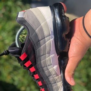 Nike Air Vapormax 95 “Comet” size 8